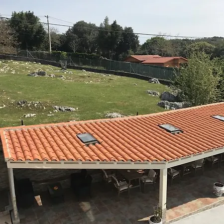 호텔 Sebrenu